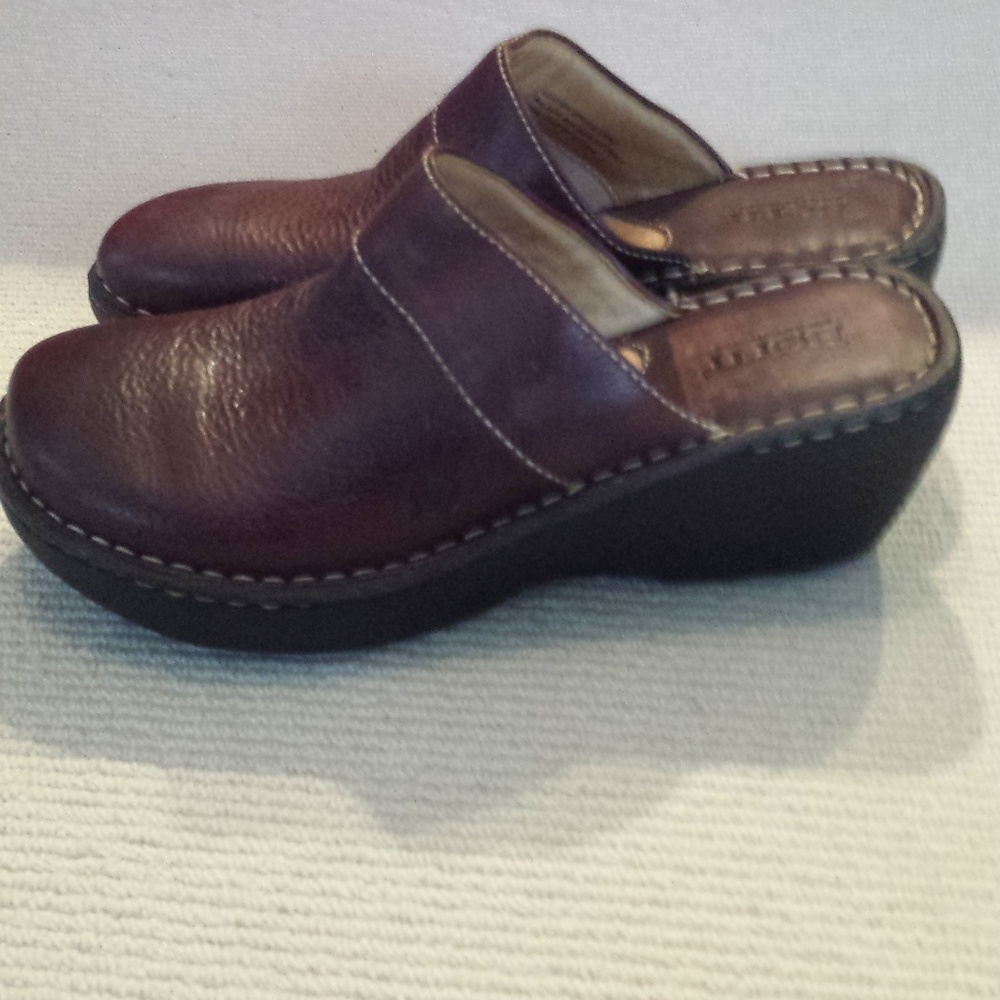 NWOT Born Brown Leather Clogs Wedge Heel